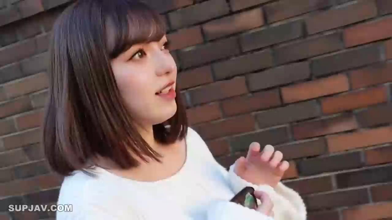 【第一眼惊为天人像萝拉一样美的混血萝莉】fc2ppv4165374_1 20岁超嫩的【真蝴蝶嫩逼】.jpg